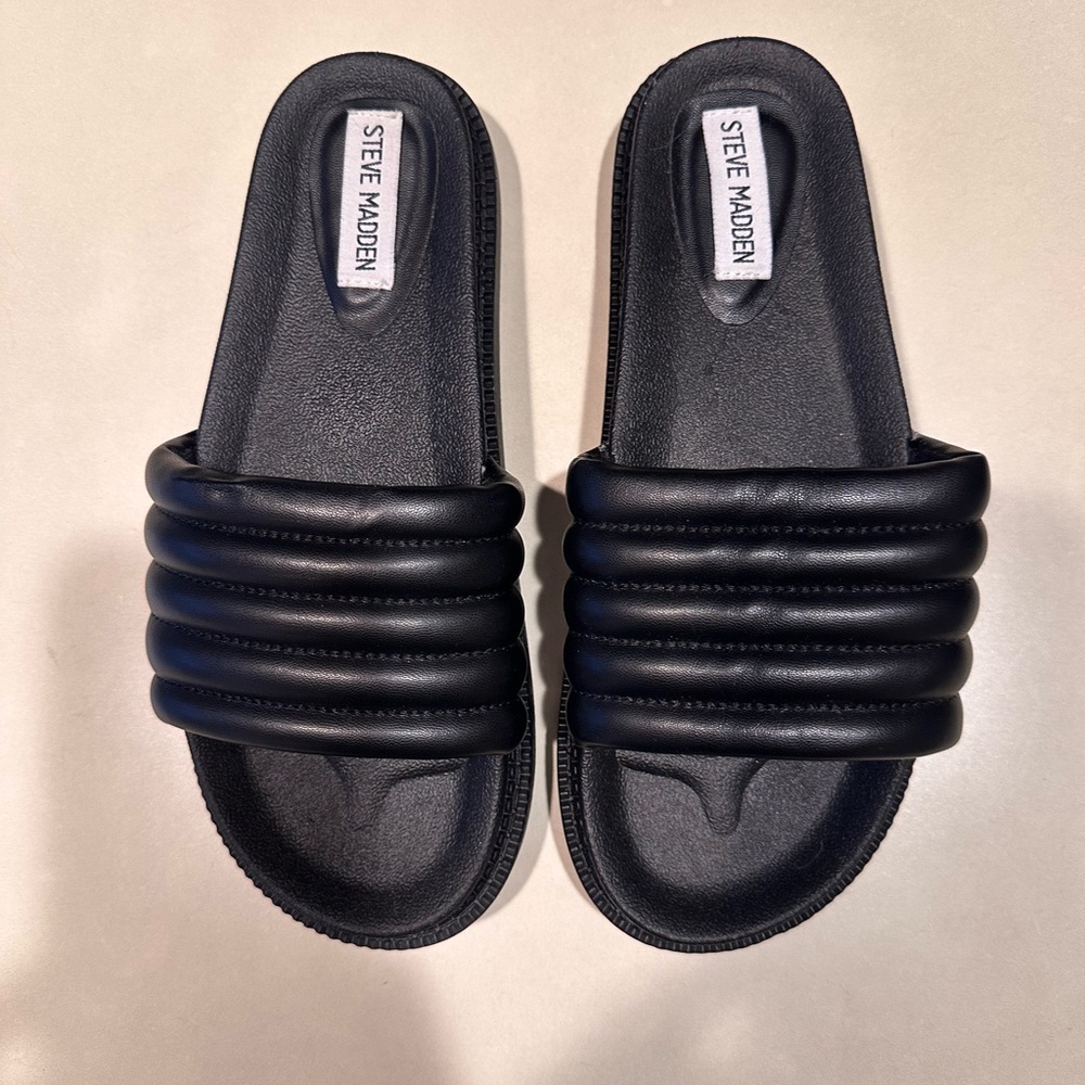 NWOT Black Steve Madden platform slide
